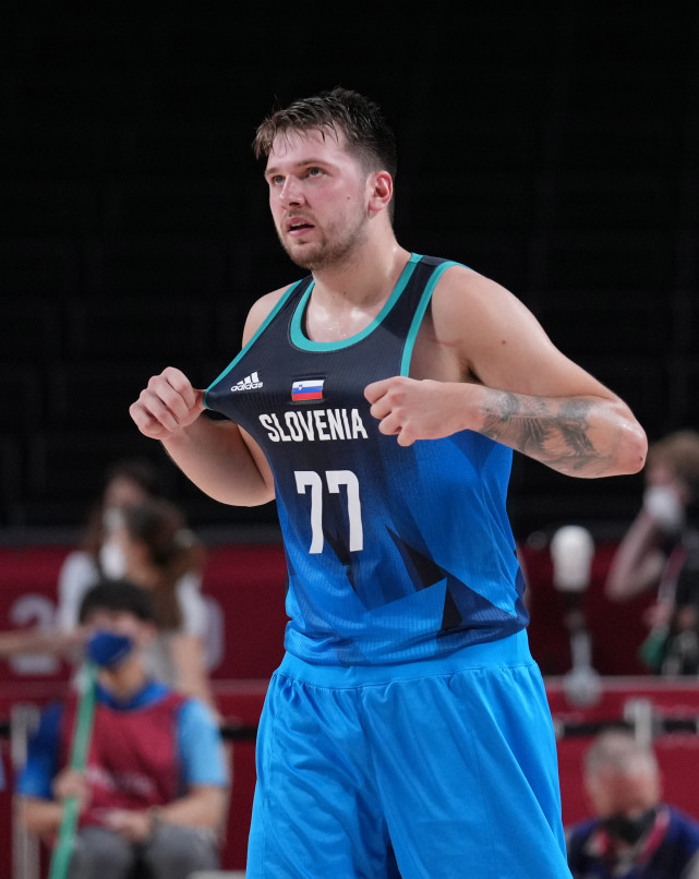 NBA杯战报：瓦塞尔35分，穆雷空砍37分，马刺139-136掘金（NBA杯速报：瓦塞尔轰35分，穆雷空砍37分，马刺139-136险胜掘金）