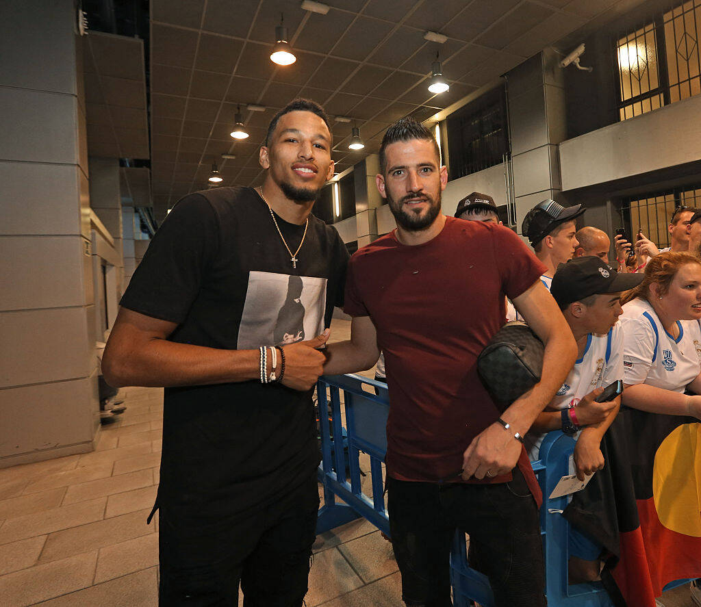 浙江队攻守兼备持续强势（浙江队攻防俱佳势头正猛）