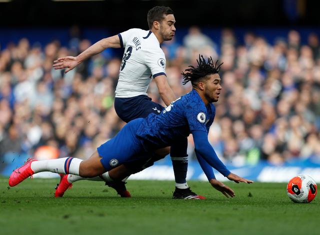 过去6场32+8+8！哈登三节空砍31+5+8，快船28分惨败，近10场仅1胜（近6战场均32+8+8！哈登三节轰31+5+8仍无力回天，快船惨负28分，近10场仅1胜）