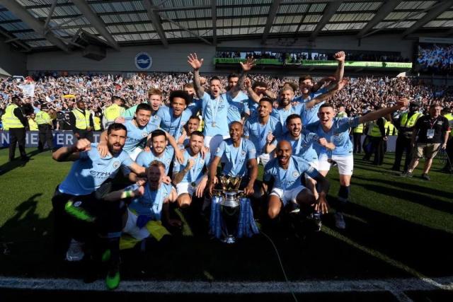 波媒：莱万与巴萨均未确定是否续约，将等到明年再做决定（波媒：莱万与巴萨续约尚无定论，决定待明年）