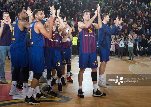 巴萨球员最新身价：亚马尔2亿欧元居首，莱万仅剩900万（巴萨球员身价更新：亚马尔2亿欧领跑，莱万仅剩900万）