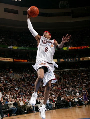 皇马客战巴列卡诺大名单：姆巴佩领衔，米利唐、阿拉巴在列（皇马客场挑战巴列卡诺名单出炉：姆巴佩领衔，米利唐、阿拉巴入选）